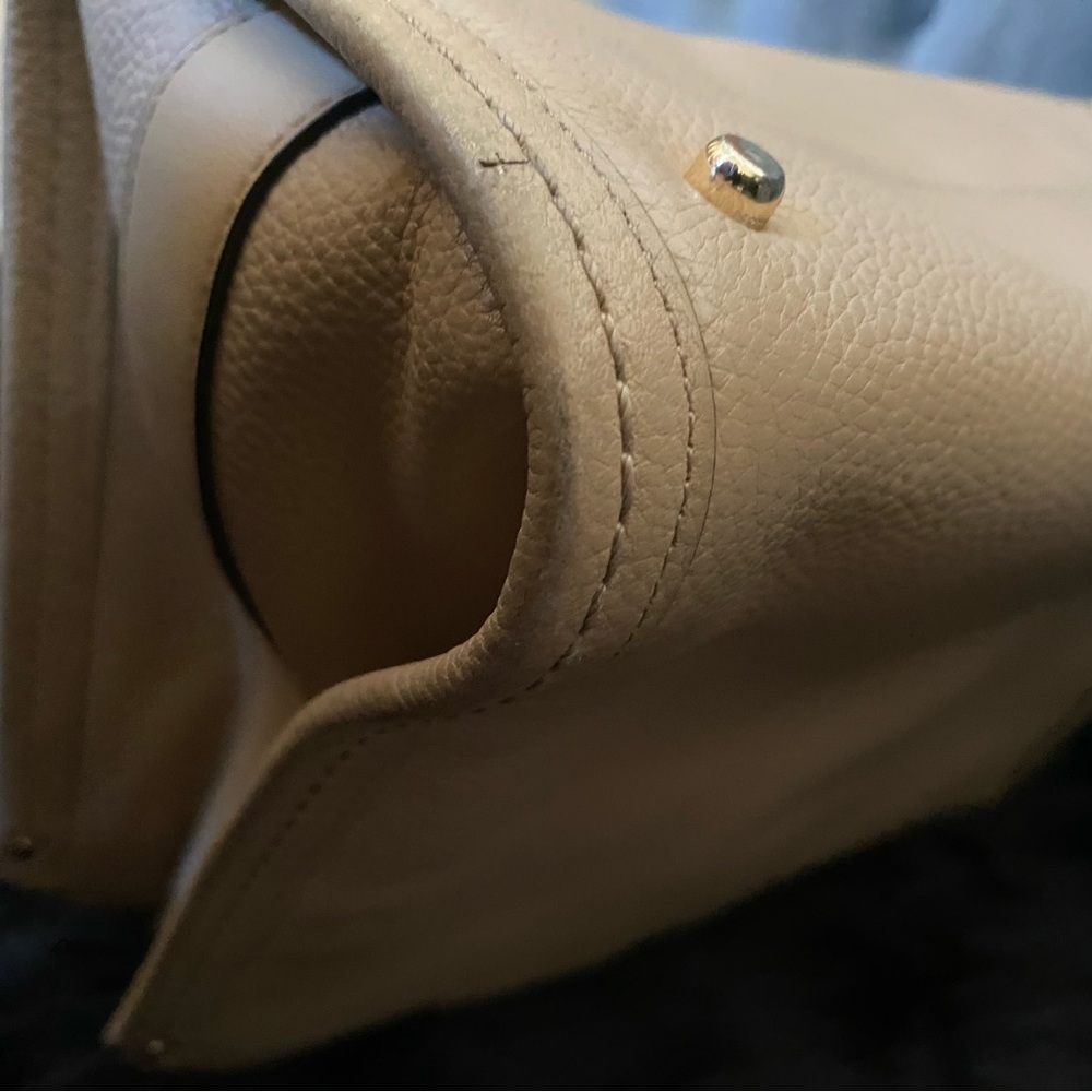 Coach tan shoulder purse - Picture 6 of 16